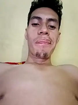 Snapshot of elbbxxx1999 chatting on 10-31-25, 02:18 elbbxxx1999 online show from 10-31-25, 02:18