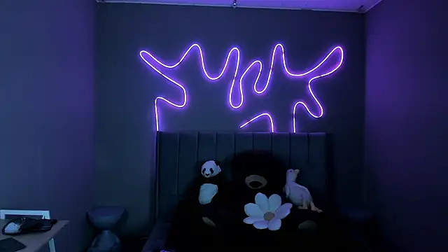 Sabrina bloom online show from 10-18-25, 12:39