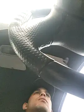 Snapshot of jhoi95 chatting on 09-20-25, 10:33 jhoi95 online show from 09-20-25, 10:33