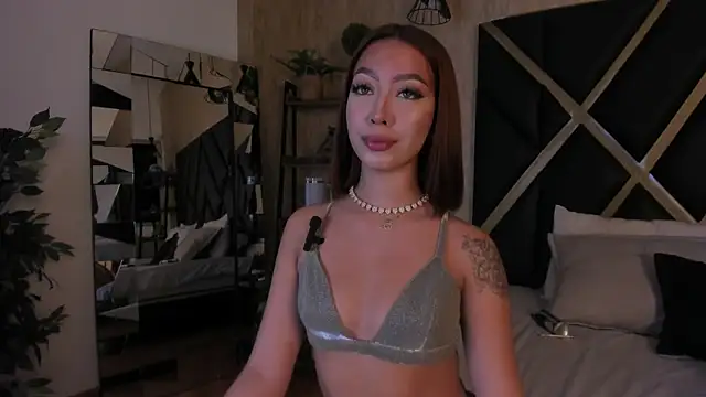 AllisonOwens online show from 11-25-25, 09:53