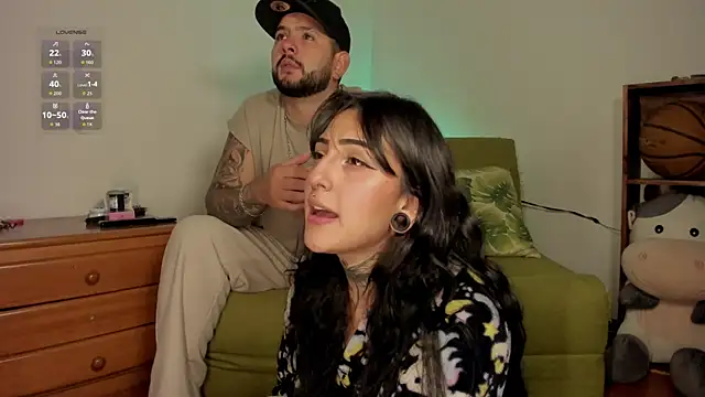 Snapshot of lola_n_apolo chatting on 10-06-25, 10:29 lola n apolo online show from 10-06-25, 10:29