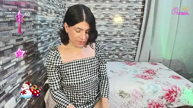 Snapshot of xxxEmmaxx chatting on 12-19-25, 04:30 xxxEmmaxx online show from 12-19-25, 04:30