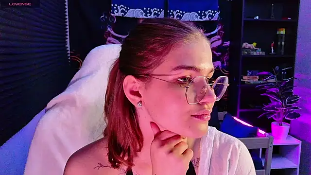 SophieMurrr online show from 07-19-26, 08:12