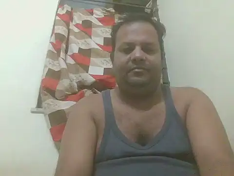 Snapshot of simpleboldguy277 chatting on 10-30-25, 04:19 simpleboldguy277 online show from 10-30-25, 04:19