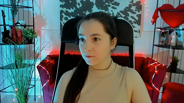 Snapshot of VirtuallVoyant chatting on 09-15-25, 05:18 VirtuallVoyant online show from 09-15-25, 05:18