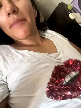 Huitaca  online show from 10-26-25, 02:23