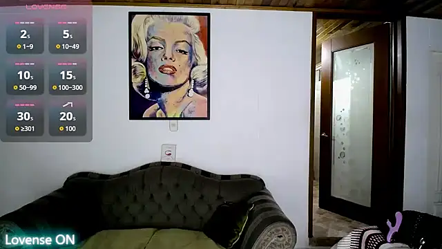 Snapshot of leahot29 chatting on 09-28-25, 07:58 leahot29 online show from 09-28-25, 07:58