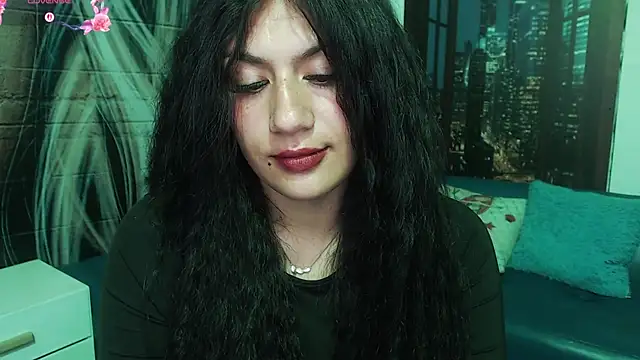 Snapshot of gigi_gilt_ chatting on 07-28-26, 03:21 gigi gilt online show from 07-28-26, 03:21