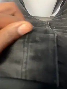 Snapshot of kamo012000 chatting on 11-11-25, 08:58 kamo012000 online show from 11-11-25, 08:58