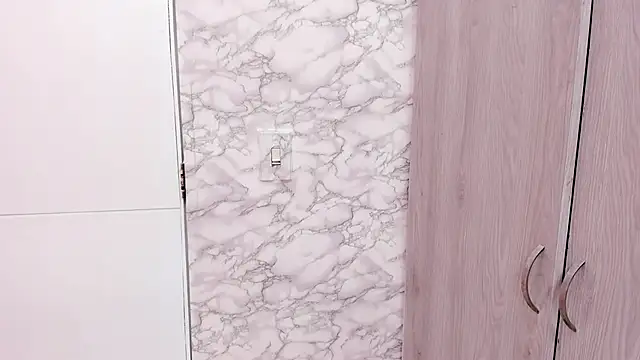 SASHA BROWNIE   online show from 10-06-25, 07:55