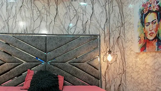 SASHA BROWNIE   online show from 12-02-25, 07:53