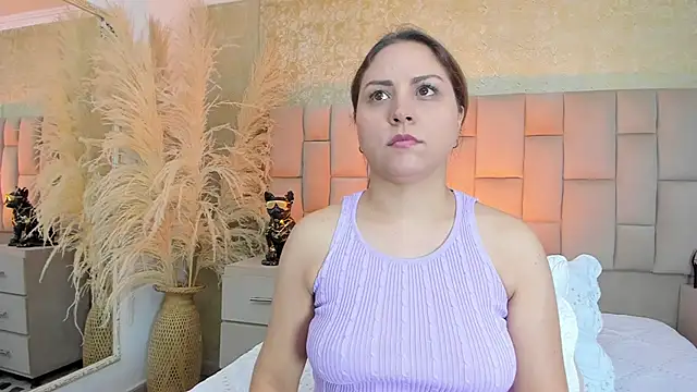 Snapshot of cloesummerr_ chatting on 12-05-25, 12:47 cloesummerr online show from 12-05-25, 12:47