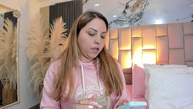 Snapshot of cloesummerr_ chatting on 03-11-26, 01:39 cloesummerr online show from 03-11-26, 01:39