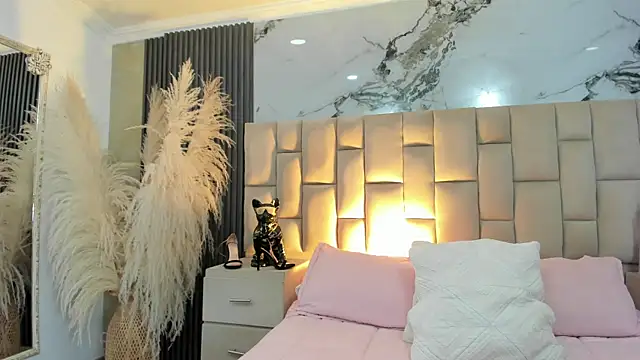 cloesummerr  online show from 04-27-26, 12:47