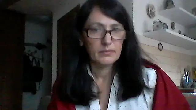 Snapshot of Elena48324 chatting on 12-16-25, 10:42 Elena48324 online show from 12-16-25, 10:42