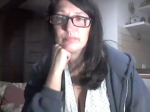 Elena48324 online show from 03-12-26, 06:36