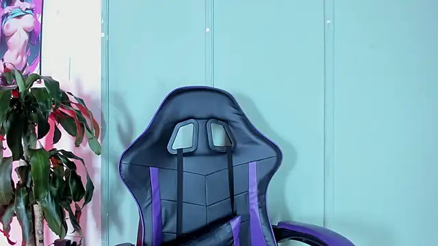 Snapshot of Zafiro__Brown chatting on 09-27-25, 12:21 Zafiro  Brown online show from 09-27-25, 12:21