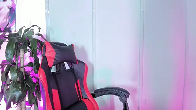 Snapshot of Zafiro__Brown chatting on 09-30-25, 12:32 Zafiro  Brown online show from 09-30-25, 12:32