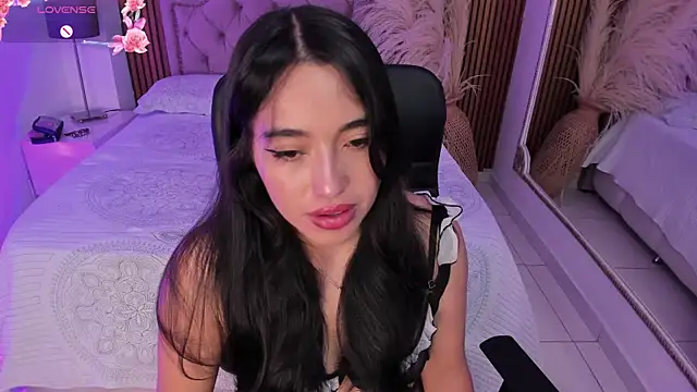 Starbutterflyy  online show from 02-07-26, 05:00