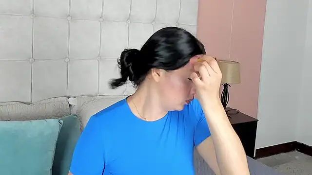 ashley Olsen online show from 09-26-25, 03:32