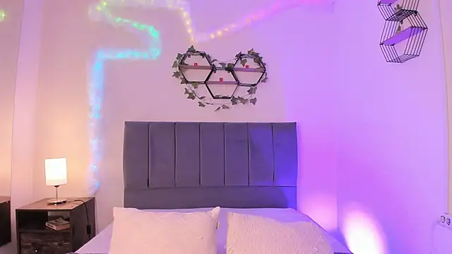 Snapshot of Ambar_gh1 chatting on 12-15-25, 07:51 Ambar gh1 online show from 12-15-25, 07:51