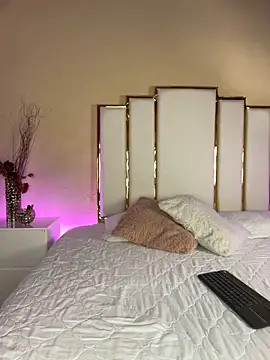 Alexandraa Gomez online show from 09-15-25, 08:42