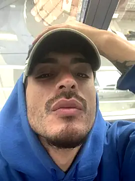 Snapshot of malek_xarx_ chatting on 09-10-25, 01:44 malek xarx online show from 09-10-25, 01:44