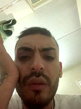 Snapshot of malek_xarx_ chatting on 09-18-25, 02:02 malek xarx online show from 09-18-25, 02:02