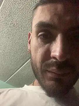 Snapshot of malek_xarx_ chatting on 09-26-25, 02:15 malek xarx online show from 09-26-25, 02:15