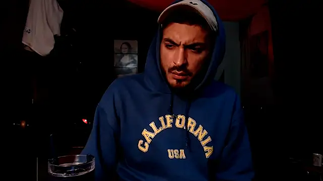 Snapshot of malek_xarx_ chatting on 10-14-25, 12:33 malek xarx online show from 10-14-25, 12:33