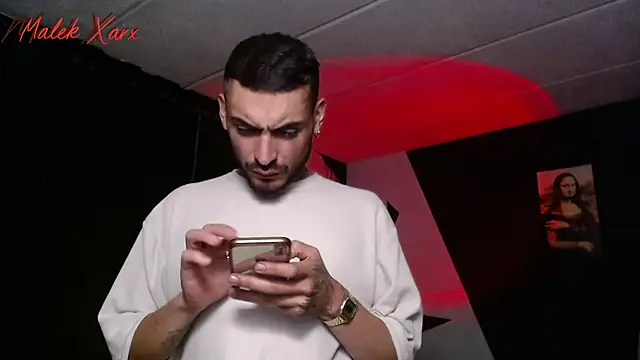 Snapshot of malek_xarx_ chatting on 10-28-25, 02:04 malek xarx online show from 10-28-25, 02:04