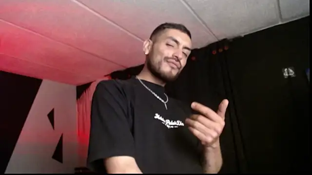 Snapshot of malek_xarx_ chatting on 11-05-25, 02:33 malek xarx online show from 11-05-25, 02:33