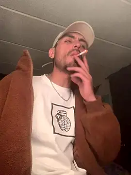 Snapshot of malek_xarx_ chatting on 11-27-25, 01:18 malek xarx online show from 11-27-25, 01:18