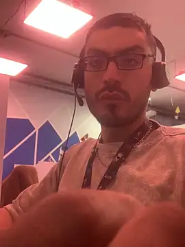 Snapshot of malek_xarx_ chatting on 12-03-25, 02:59 malek xarx online show from 12-03-25, 02:59