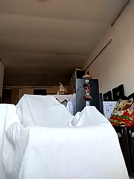 Snapshot of Jhoan_Simply chatting on 12-13-25, 10:15 Jhoan Simply online show from 12-13-25, 10:15