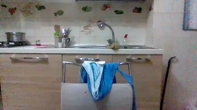 Snapshot of Kelly80 chatting on 09-10-25, 04:12 Kelly80 online show from 09-10-25, 04:12