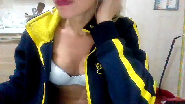 Snapshot of Kelly80 chatting on 11-28-25, 05:59 Kelly80 online show from 11-28-25, 05:59