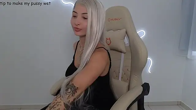 Miss-Brazil online show from 02-17-26, 12:34