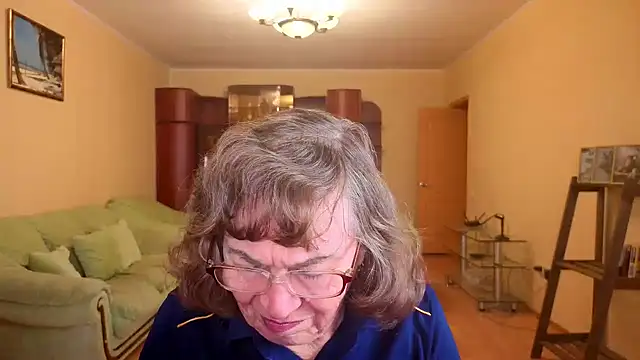 Snapshot of Betty_Brick chatting on 01-10-26, 01:57 Betty Brick online show from 01-10-26, 01:57