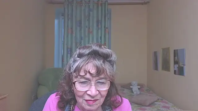 Betty Brick online show from 05-06-26, 04:12