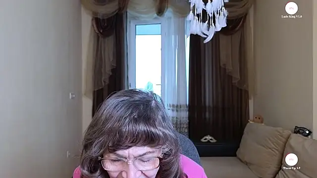 Betty Brick online show from 05-12-26, 01:30