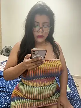 Snapshot of karysweetbeaury chatting on 09-27-25, 03:11 karysweetbeaury online show from 09-27-25, 03:11