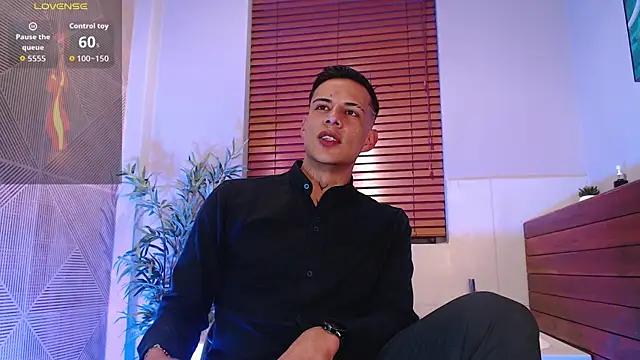 Snapshot of Dustin_Sonne chatting on 11-26-25, 03:29 Dustin Sonne online show from 11-26-25, 03:29