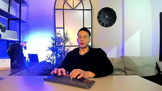 Dustin Sonne online show from 04-21-26, 03:35