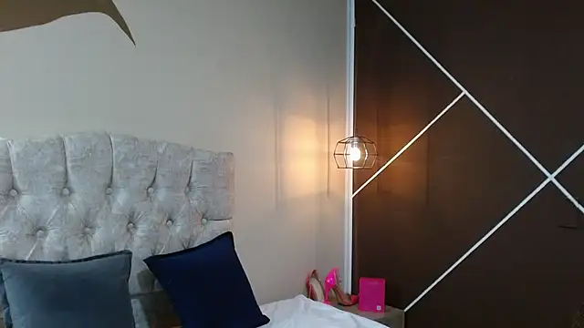 Aleecandrews online show from 09-25-25, 07:28