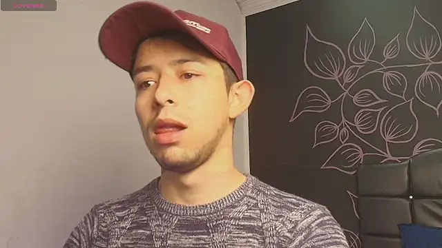 Snapshot of Aleecandrews chatting on 11-14-25, 07:23 Aleecandrews online show from 11-14-25, 07:23