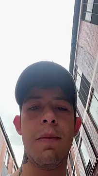 Snapshot of Aleecandrews chatting on 12-16-25, 07:30 Aleecandrews online show from 12-16-25, 07:30