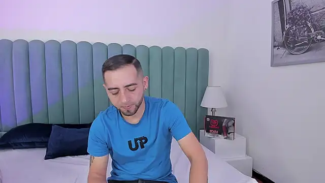 Snapshot of Lushian_ chatting on 09-23-25, 02:53 Lushian  online show from 09-23-25, 02:53