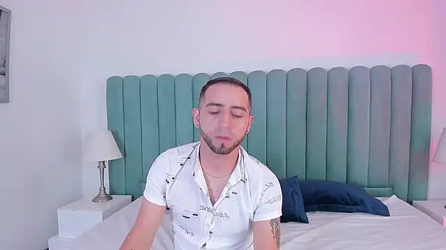 Snapshot of Lushian_ chatting on 09-26-25, 01:59 Lushian  online show from 09-26-25, 01:59