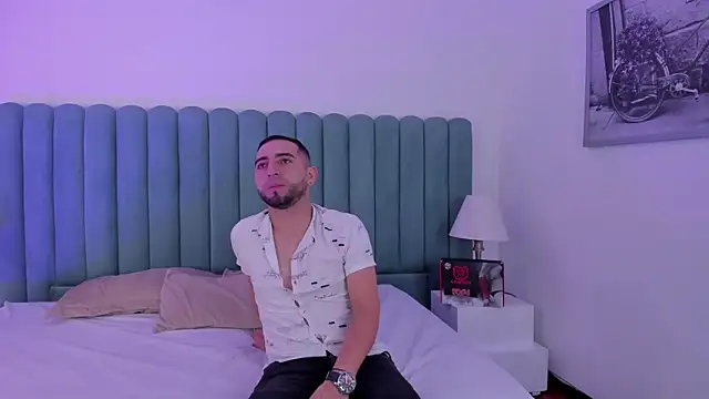 Snapshot of Lushian_ chatting on 10-22-25, 02:06 Lushian  online show from 10-22-25, 02:06